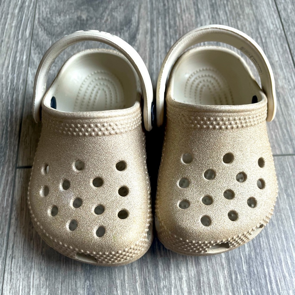 Champagne glitter infant crocs 2/3